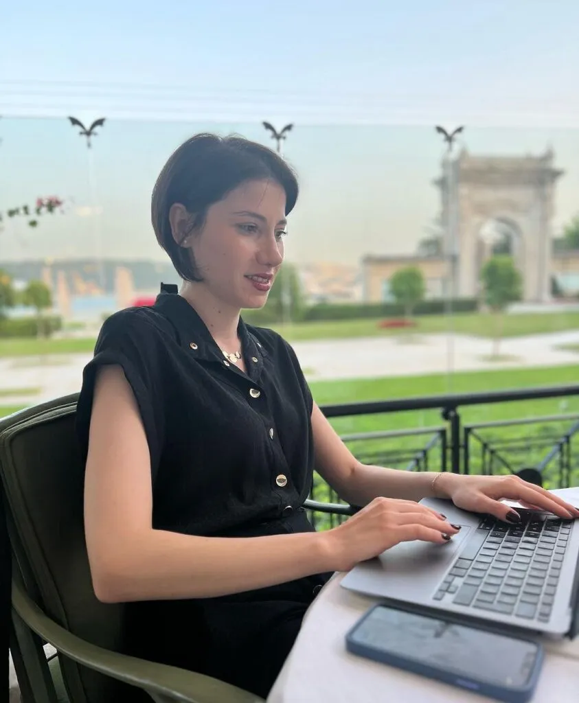 Uzman Psikolog Beyza Ateş Kimdir?