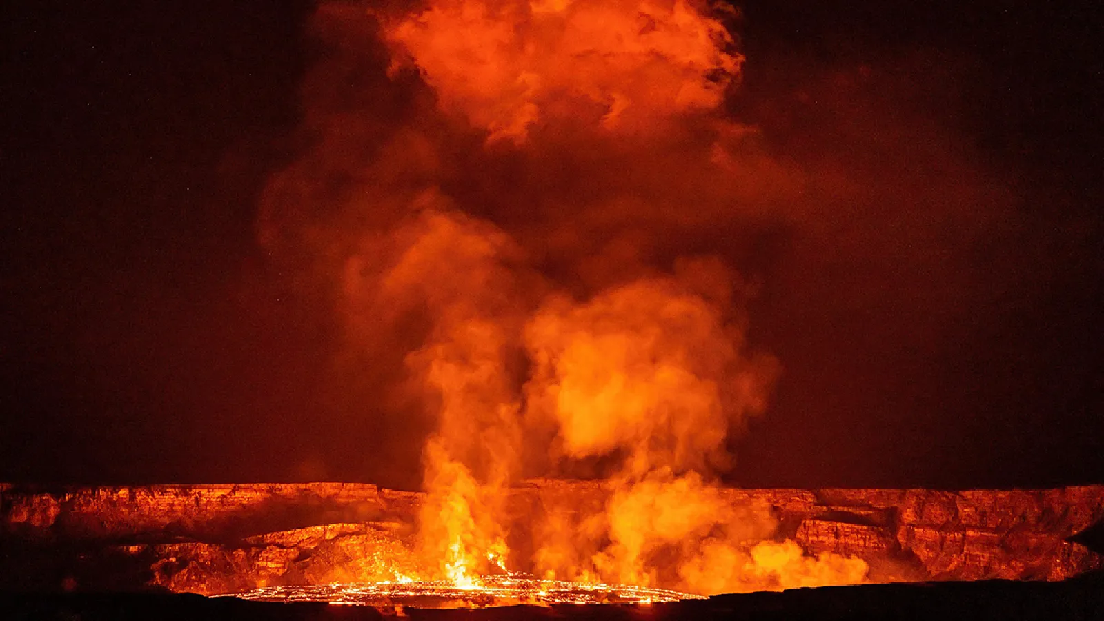 Hawaii’de Kilauea 20. kez lav püskürttü